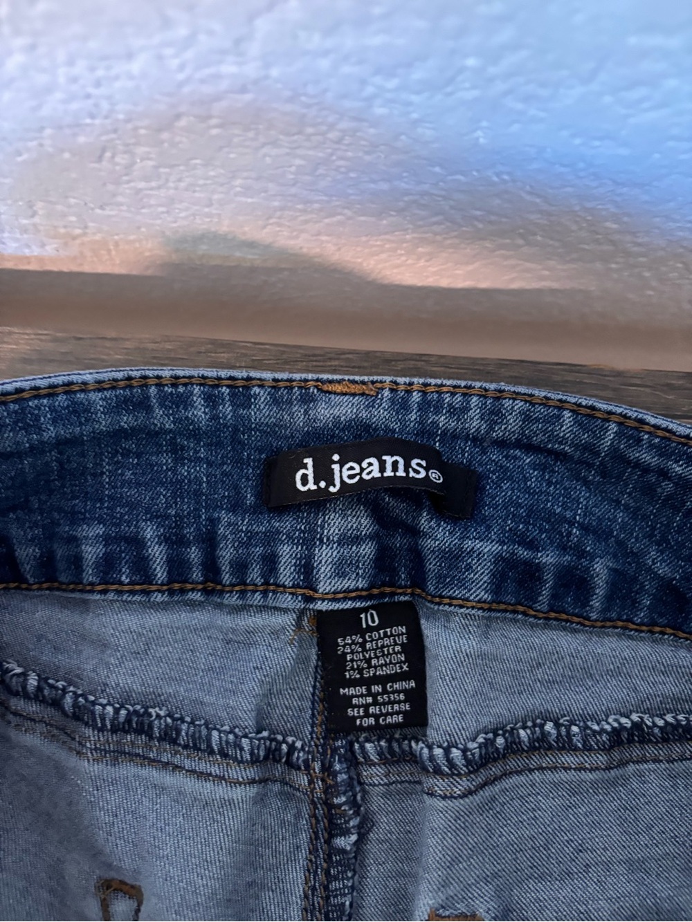 Jeans size 10 - Picture 3 of 3
